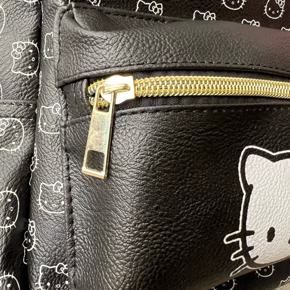 HELLO KITTY Mini Backpack - Picture 7 of 7